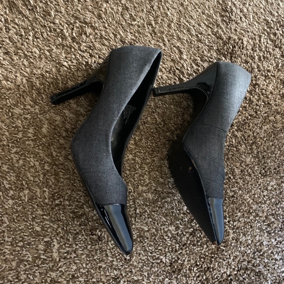 Nine West Fifth Pointy Toe Pump - Picture 2 of 4